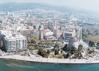 &Kappa;&alpha;&tau;&rho;&alpha;&kappa;&upsilon;&lambda;&omicron;ύ&nu; &omicron;&iota; &tau;&iota;&mu;έ&sigmaf;, &pi;&alpha;&rho;&alpha;&mu;έ&nu;&epsilon;&iota; &mu;&eta;&delta;&epsilon;&nu;&iota;&kappa;ή &eta; &zeta;ή&tau;&eta;&sigma;&eta; 