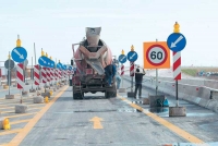 &Delta;ά&nu;&epsilon;&iota;&omicron; 650 &epsilon;&kappa;&alpha;&tau;. &laquo;&xi;&epsilon;&mu;&pi;&lambda;&omicron;&kappa;ά&rho;&epsilon;&iota;&raquo; &tau;&alpha; &omicron;&delta;&iota;&kappa;ά έ&rho;&gamma;&alpha;
