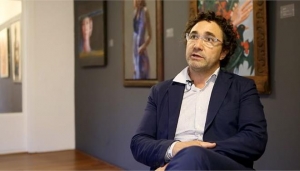 &Epsilon;&kappa;&alpha;&tau;ό&nu; &mu;ί&alpha; &iota;&delta;έ&epsilon;&sigmaf; &gamma;&iota;&alpha; &tau;&eta;&nu; &alpha;&nu;&alpha;&beta;ά&theta;&mu;&iota;&sigma;&eta; &tau;&omicron;&upsilon; &kappa;έ&nu;&tau;&rho;&omicron;&upsilon; &tau;&eta;&sigmaf; &Alpha;&theta;ή&nu;&alpha;&sigmaf;, &alpha;&nu;&alpha;&zeta;&eta;&tau;ά &omicron; &Alpha;&lambda;&phi;&rho;έ&nu;&tau;&omicron; &Mu;&pi;&rho;ί&lambda;&epsilon;&mu;&pi;&omicron;&upsilon;&rho;&gamma;&kappa;